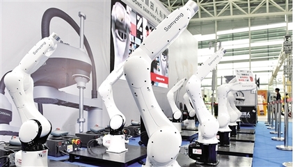 中國(guó)發(fā)展工業(yè)互聯(lián)網(wǎng)則有著大國(guó)大市場(chǎng)優(yōu)勢(shì)